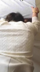 真实刺激服装店里干老板娘最后内射特写